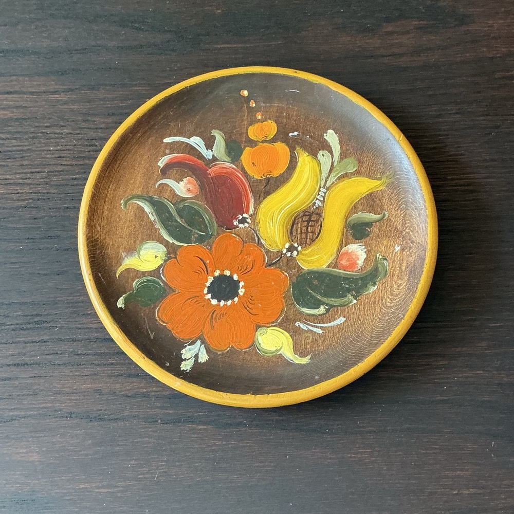 Vintage Wooden Brown Painted Norwegian Rosemaling Decorative Plate Hand Painted